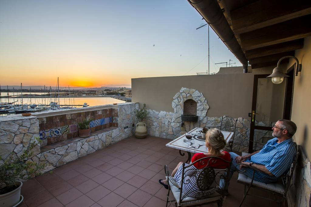 مبيت وإفطار سيراكوزا Palazzo Giunta - Porta Marina Ortigia المظهر الخارجي الصورة