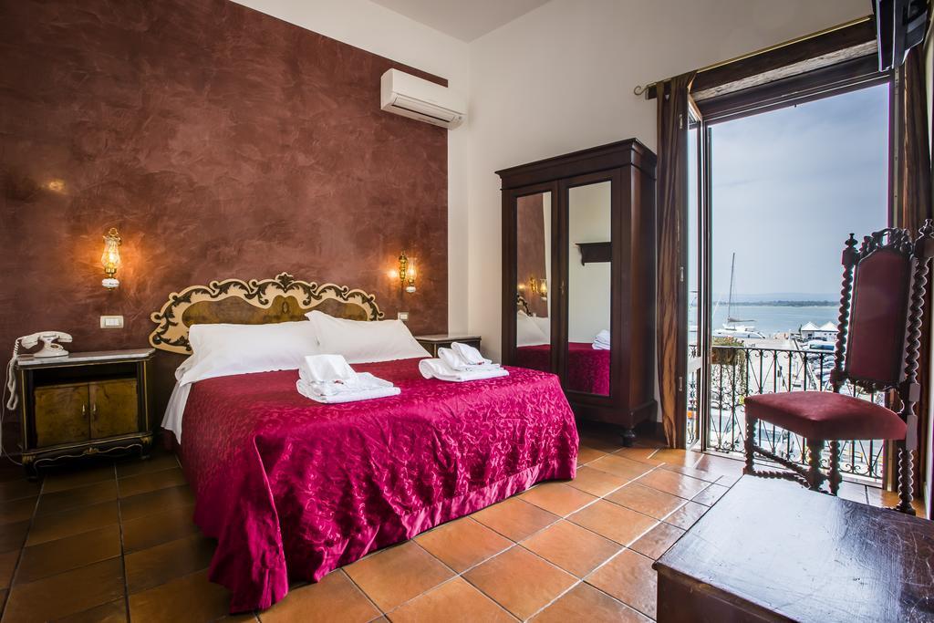 مبيت وإفطار سيراكوزا Palazzo Giunta - Porta Marina Ortigia المظهر الخارجي الصورة