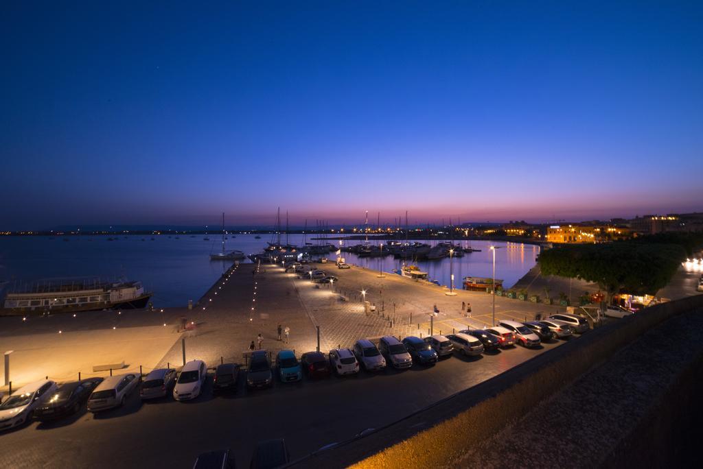 مبيت وإفطار سيراكوزا Palazzo Giunta - Porta Marina Ortigia المظهر الخارجي الصورة